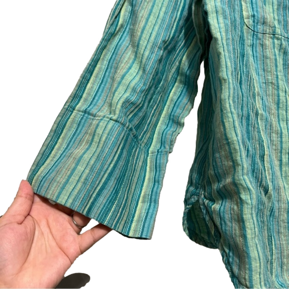 Valerie Stevens Button down shirt - Picture 2 of 5